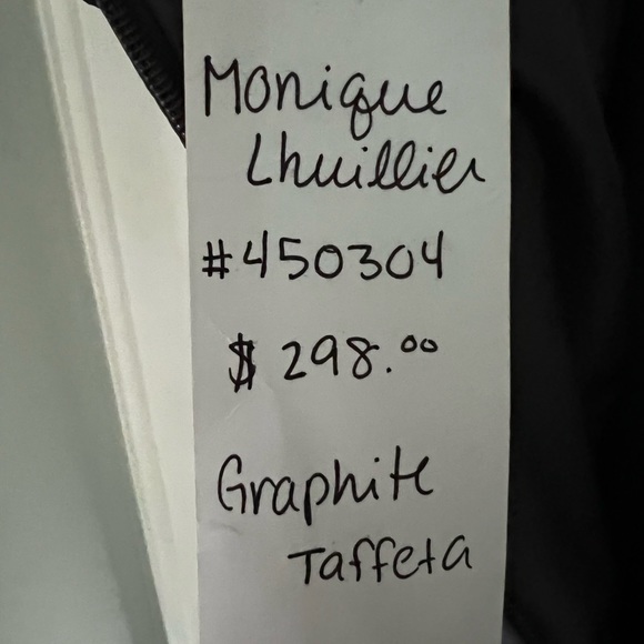 Long wedding appropriate gown. - Picture 6 of 6